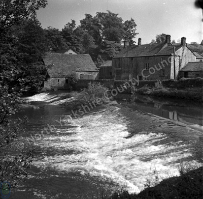 River Nidd, Killinghall Mill and Weir